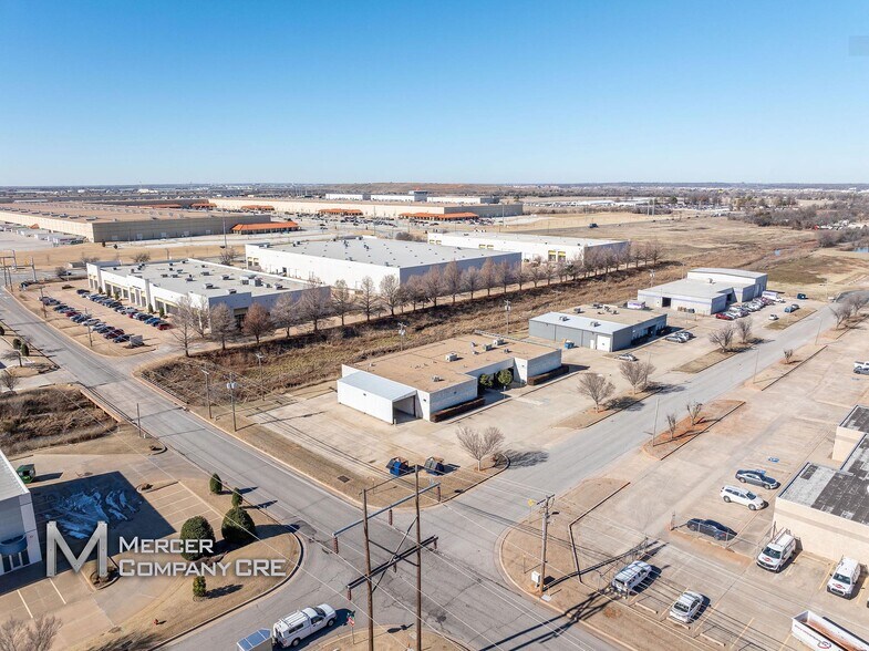 More Photos Of 3613-3621 S Moulton Dr, Oklahoma City Service For Lease