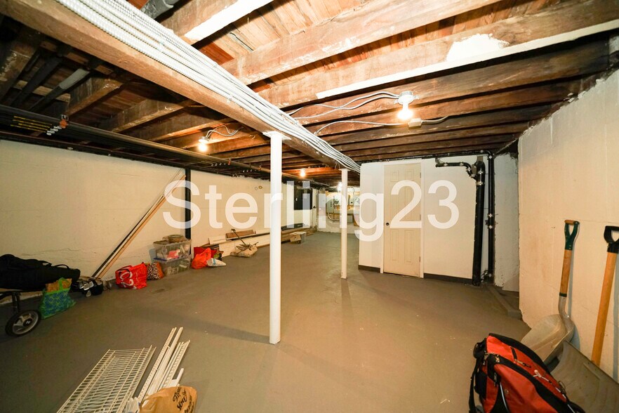 More Photos Of 28-01 23rd Ave, Astoria Storefront Retail Residential For Lease