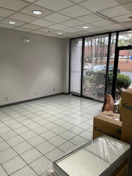 More Photos Of 5700 Highlands Pky SE, Smyrna Light Distribution For Lease