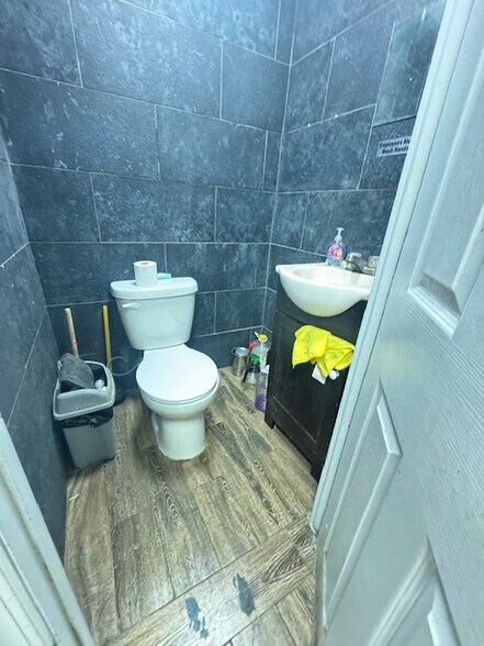 More Photos Of 236 16th St, Brooklyn Storefront Retail Residential For Sale