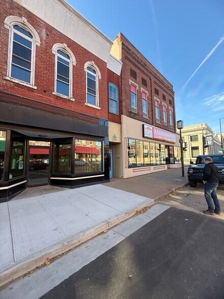 More Photos Of 120 N Bridge St, Chippewa Falls General Retail For Lease