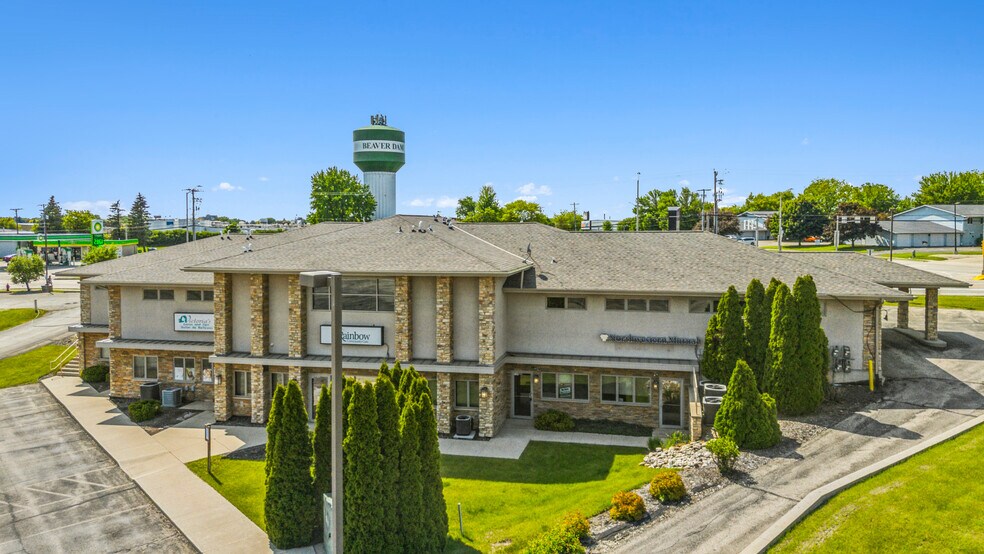 More Photos Of 1659 N Spring St, Beaver Dam Storefront Retail Office For Sale