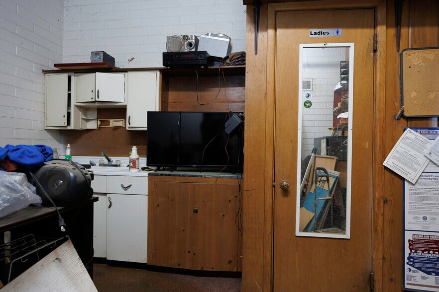 More Photos Of 300 E 2nd St, Casa Grande Freestanding For Sale