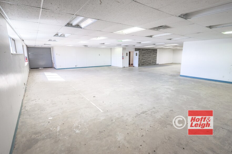 More Photos Of 3709 E Platte Ave, Colorado Springs Showroom For Sale