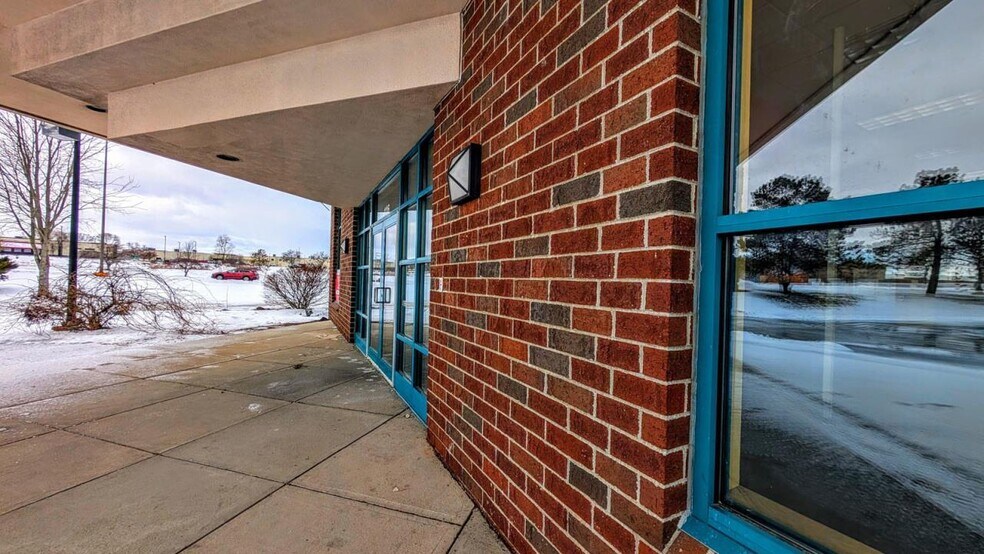 More Photos Of 116 Bangor Mall Blvd, Bangor Freestanding For Sale