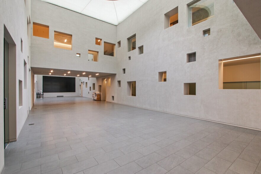 More Photos Of 1018-1024 Westwood Blvd, Los Angeles Storefront For Sale