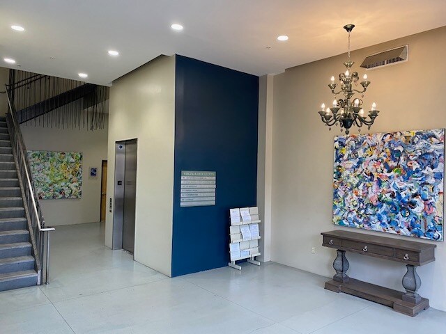 More Photos Of 2125-2139 Kern St, Fresno Loft Creative Space For Lease