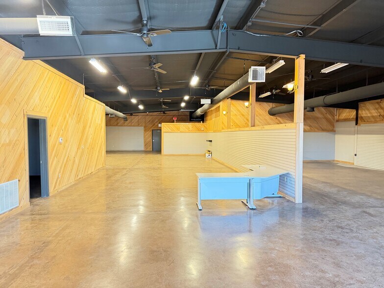 More Photos Of 2116 Farmerville Hwy, Ruston Warehouse For Sale
