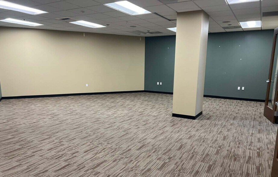 More Photos Of 777 Commercial St SE, Salem Office For Lease