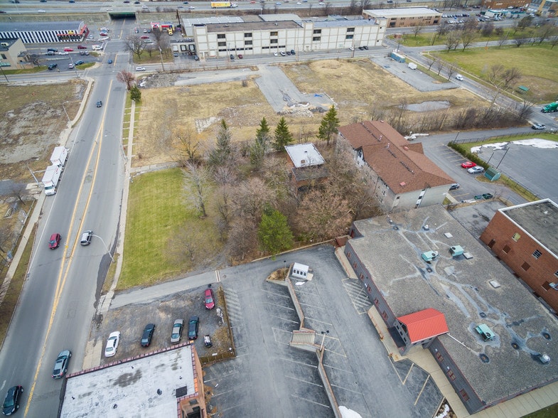 More Photos Of 201 S Crouse Ave, Syracuse Land For Sale