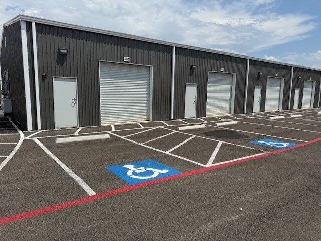 More Photos Of 9326 SE Loop 410, San Antonio Flex For Sale