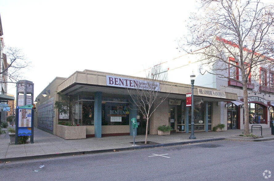 More Photos Of 1541 Pacific Ave, Santa Cruz Storefront For Lease