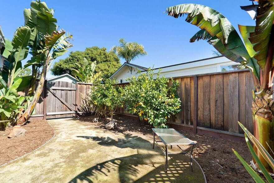 More Photos Of 420 Capitola Road Ext, Santa Cruz Apartments For Sale