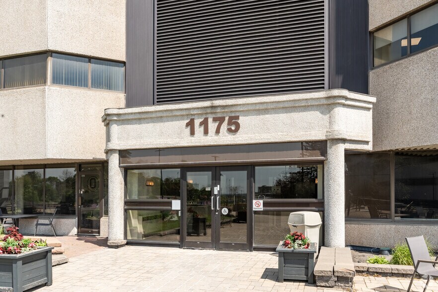 More Photos Of 1175 Av Lavigerie, Québec Loft Creative Space For Sale