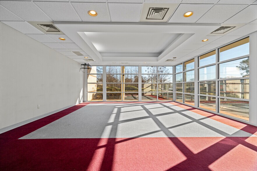 More Photos Of 170 Cardiology Pl, Commerce Healthcare For Lease