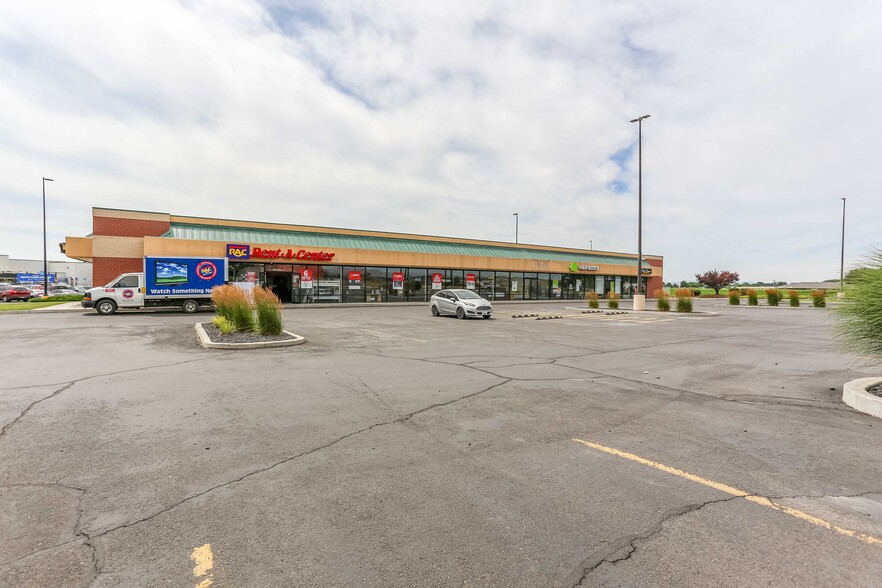 More Photos Of 2705 E Lincoln Ave, Sunnyside Unknown For Lease