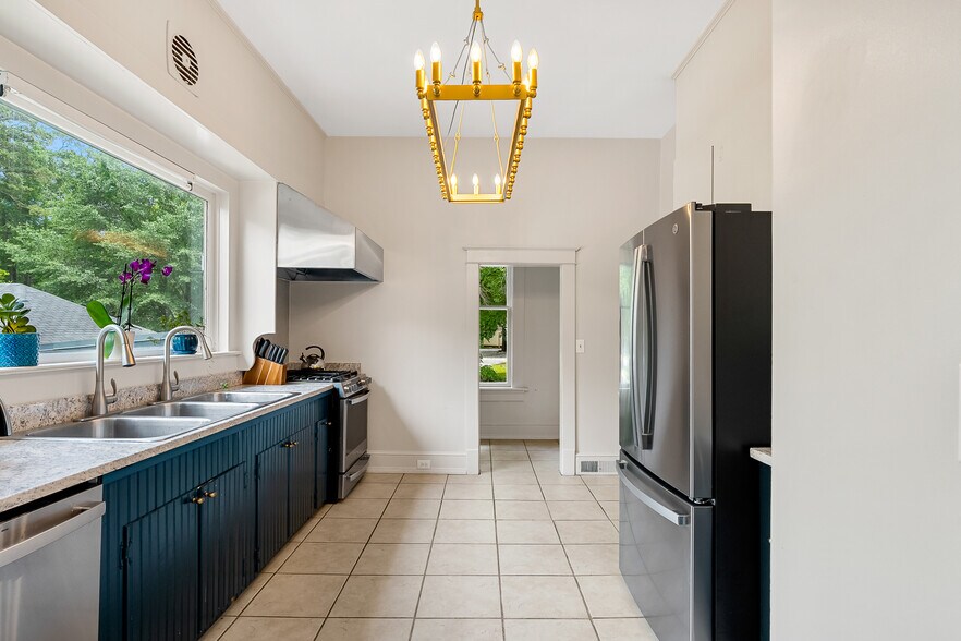 More Photos Of 207 Westminster Hwy, Westminster Specialty For Sale