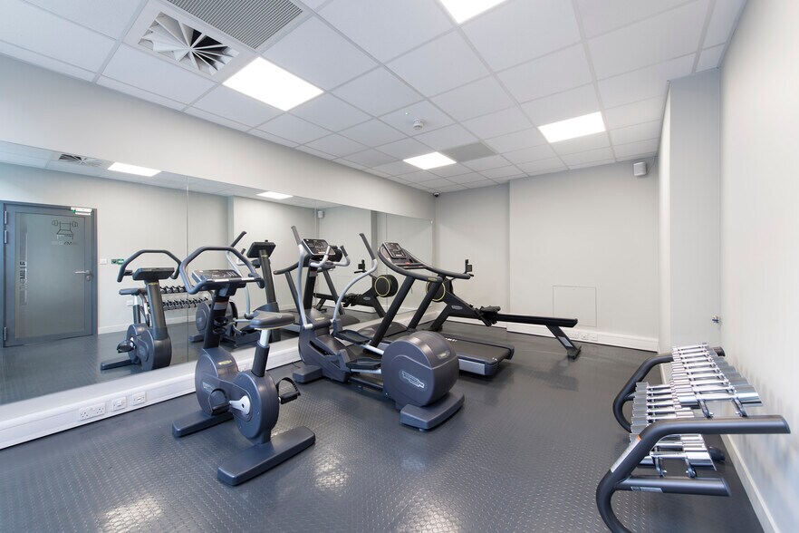 More Photos Of 1000 Great West Rd, Brentford Coworking Space