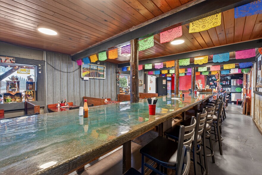 More Photos Of 14969 W Bow Hill Rd, Bow Bar For Sale