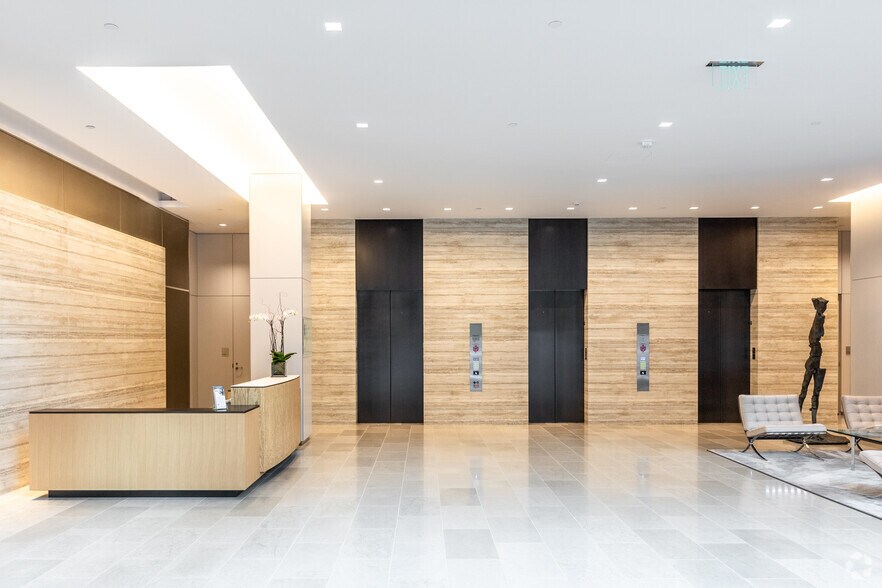 More Photos Of 1050 17th St NW, Washington Office For Lease