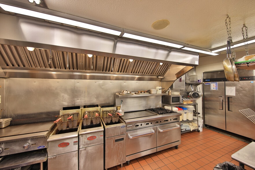 More Photos Of 10900 Hwy 65, Mesa Hotel For Sale