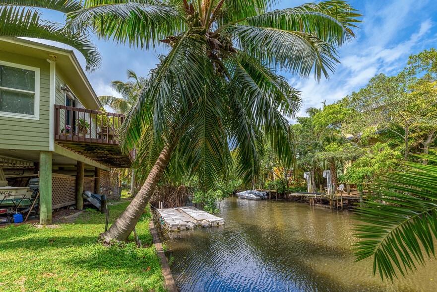 More Photos Of 201 Sw 6th St, Stuart Office For Sale