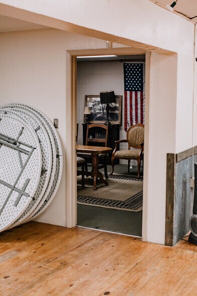 More Photos Of 13893 US Highway 87, Adkins Flex For Sale