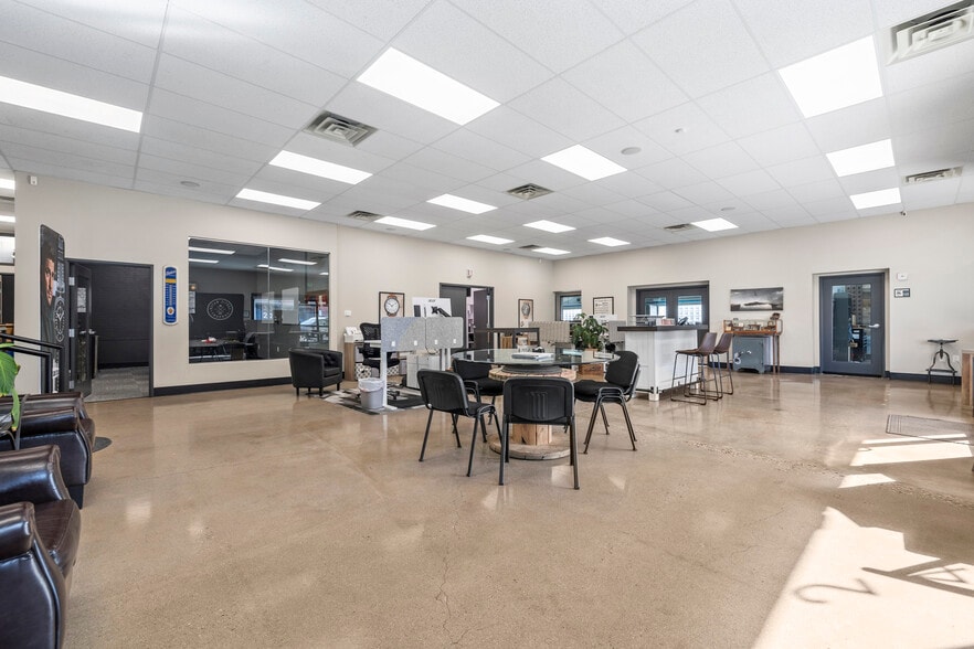 More Photos Of 324 Jefferson St, Fort Collins Warehouse For Lease