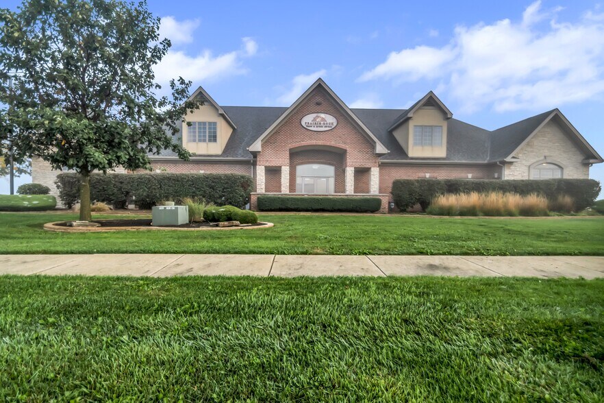 More Photos Of 2825 W Division St, Manteno Medical For Sale