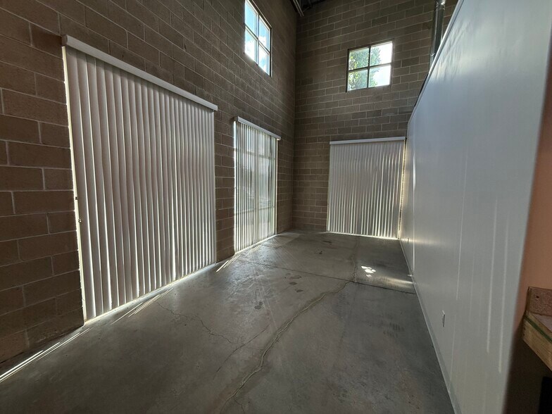 More Photos Of 7777 S Allen St, Midvale Light Manufacturing For Sale