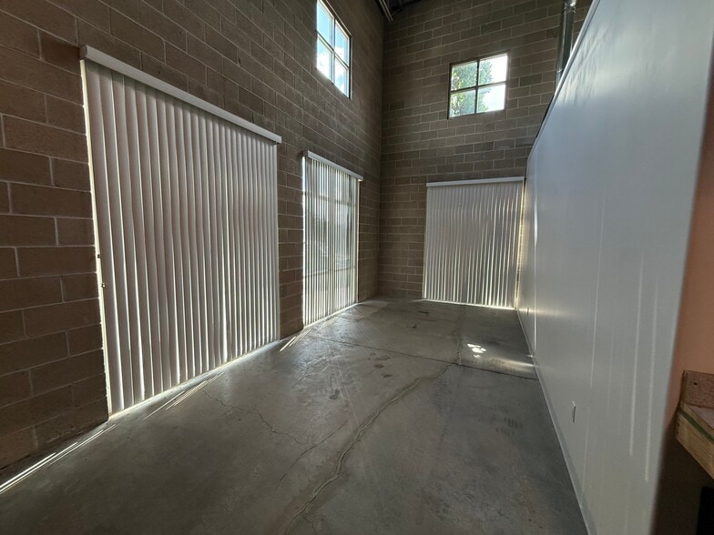 More Photos Of 7777 S Allen St, Midvale Light Manufacturing For Sale