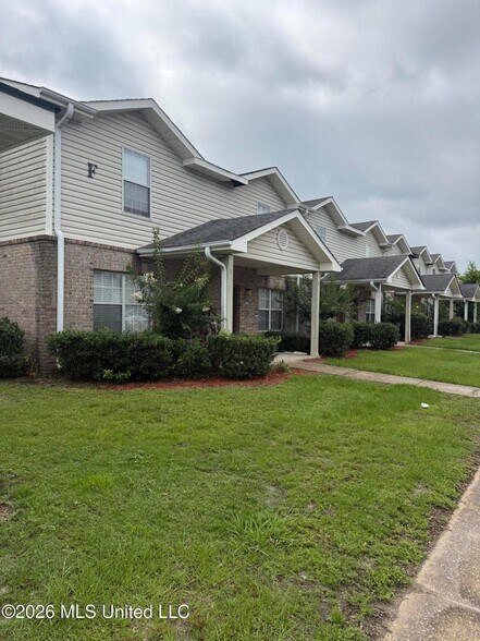 More Photos Of 2718 Bartlett Ave, Pascagoula Apartments For Sale