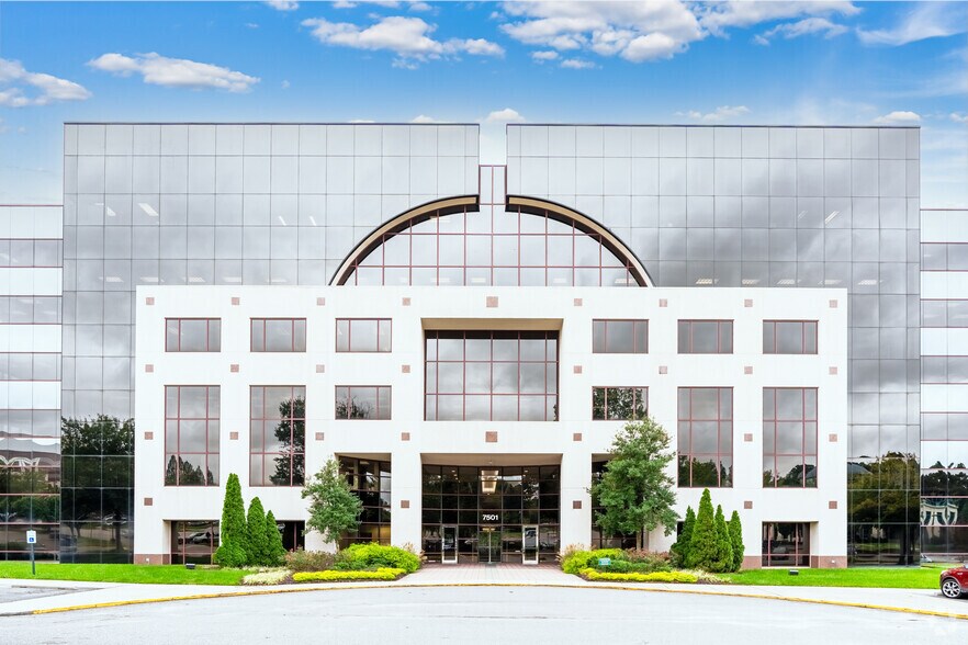 More Photos Of 7501 Boulder View Dr, North Chesterfield Unknown For Lease