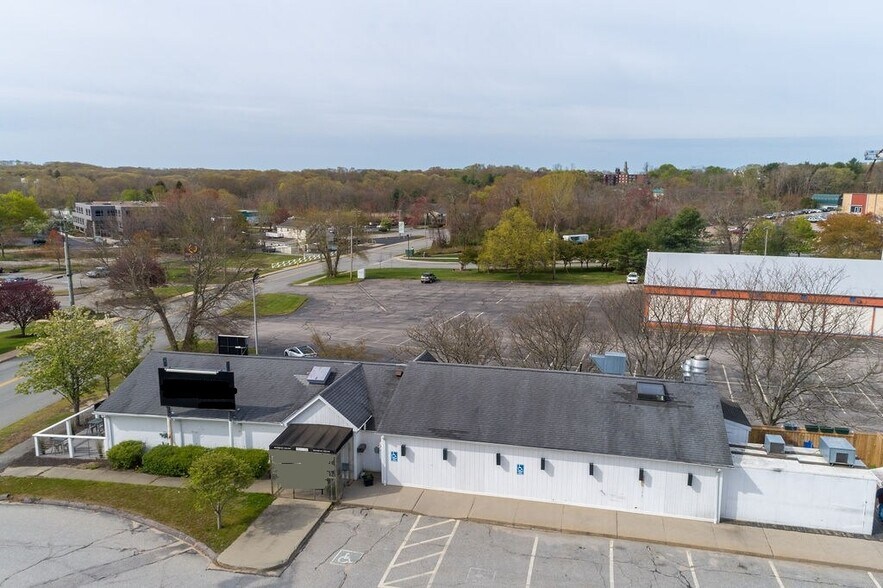 More Photos Of 33 Kings Hwy, Groton Restaurant For Sale