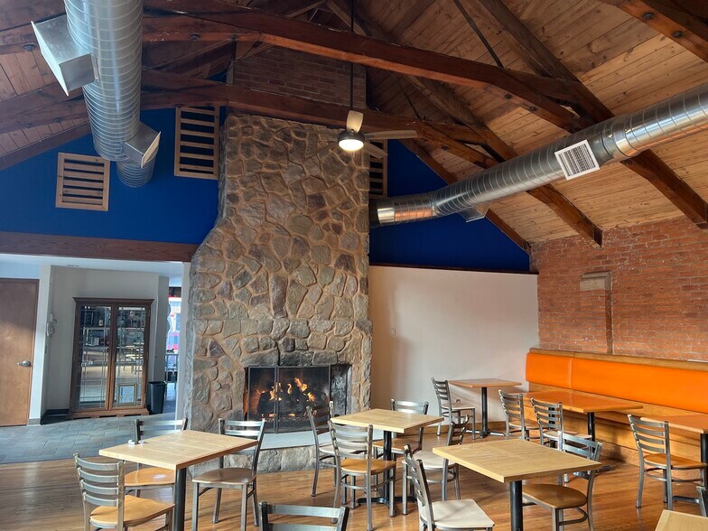 More Photos Of 19350 Livernois Ave, Detroit Restaurant For Sale