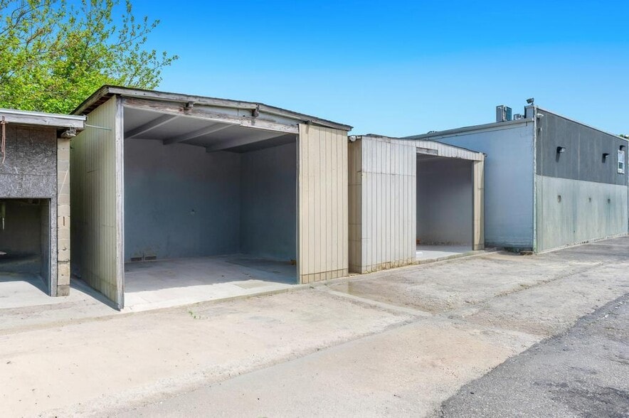 More Photos Of 1189 Montauk Hwy, Mastic Warehouse For Sale