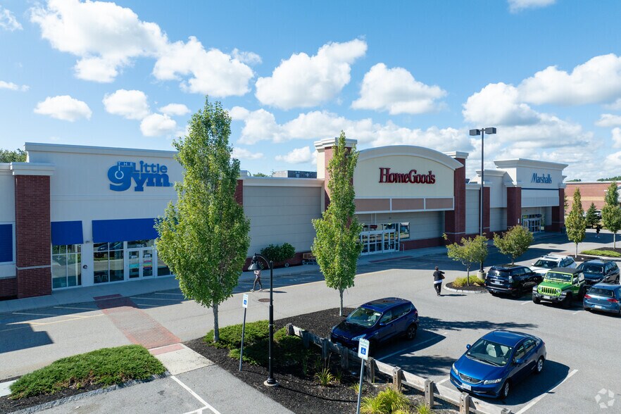 More Photos Of 700 Gallery Blvd, Scarborough Freestanding For Lease