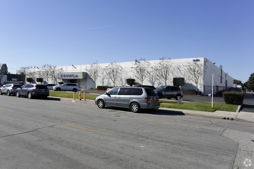 More Photos Of 16105 Gundry Ave, Paramount Manufacturing For Sale
