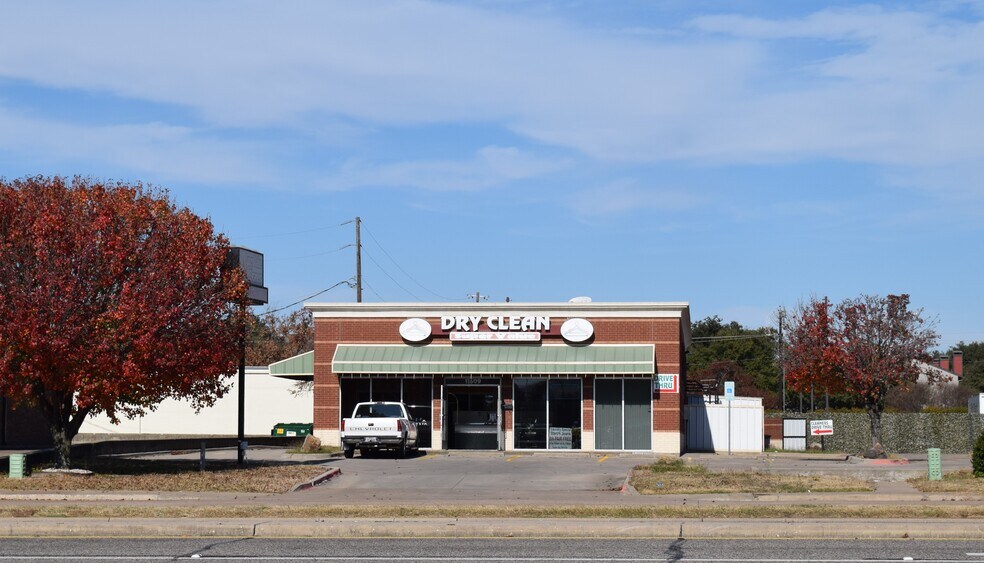 More Photos Of 11609 E Northwest Hwy, Dallas Freestanding For Sale