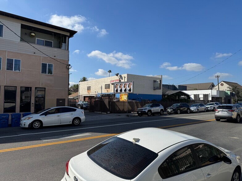 More Photos Of 4518 W Fountain Ave, Los Angeles Auto Repair For Sale