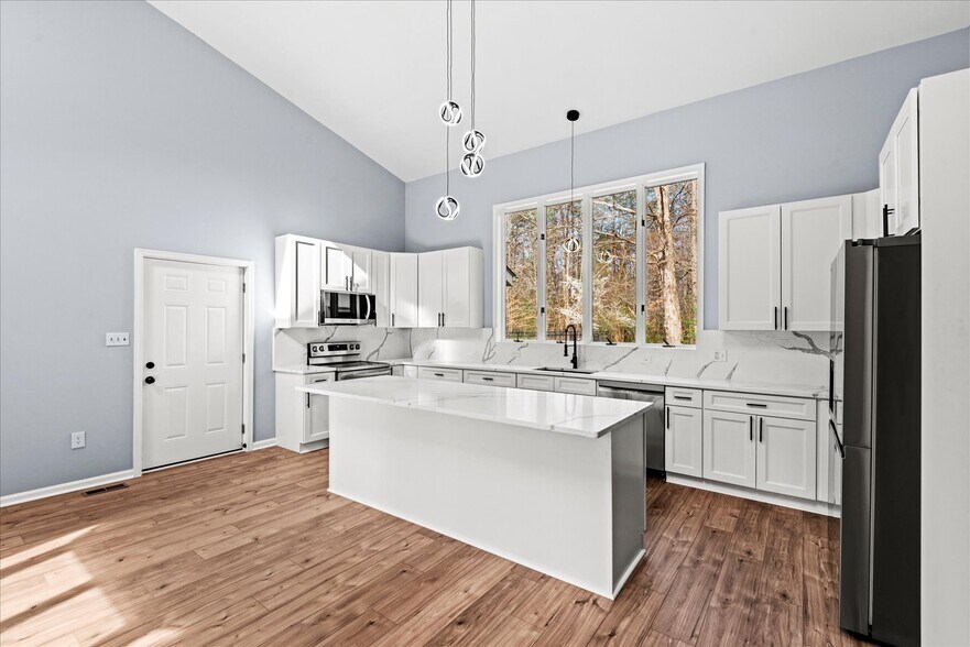 More Photos Of 7621 River Rd, Fredericksburg Specialty For Sale