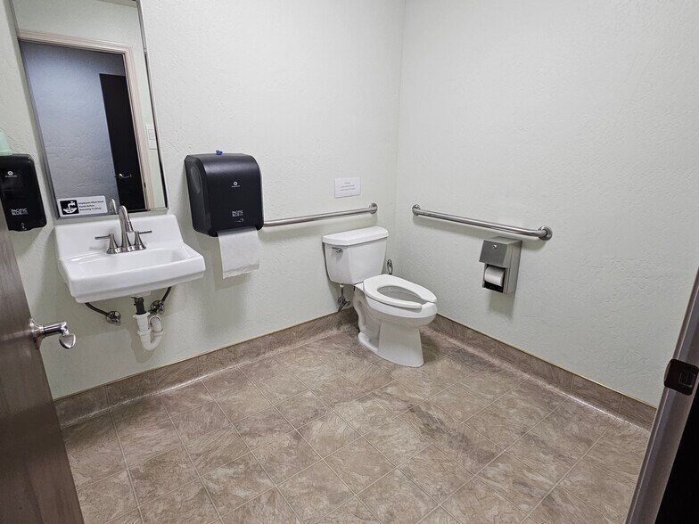 More Photos Of 320 Solano St, Corning Healthcare For Sale
