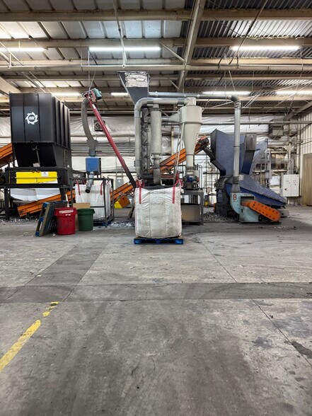 More Photos Of 3600 E 45th Ave, Denver Manufacturing For Sale