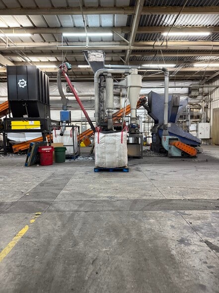 More Photos Of 3600 E 45th Ave, Denver Manufacturing For Sale