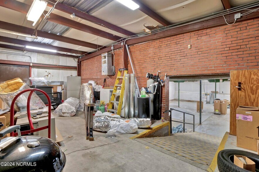 More Photos Of 813 S 16th St, Wilmington Office For Lease