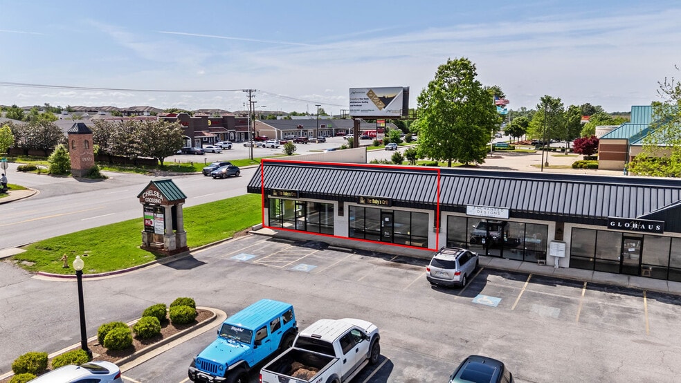 More Photos Of 2212 S Walton Blvd, Bentonville General Retail For Lease