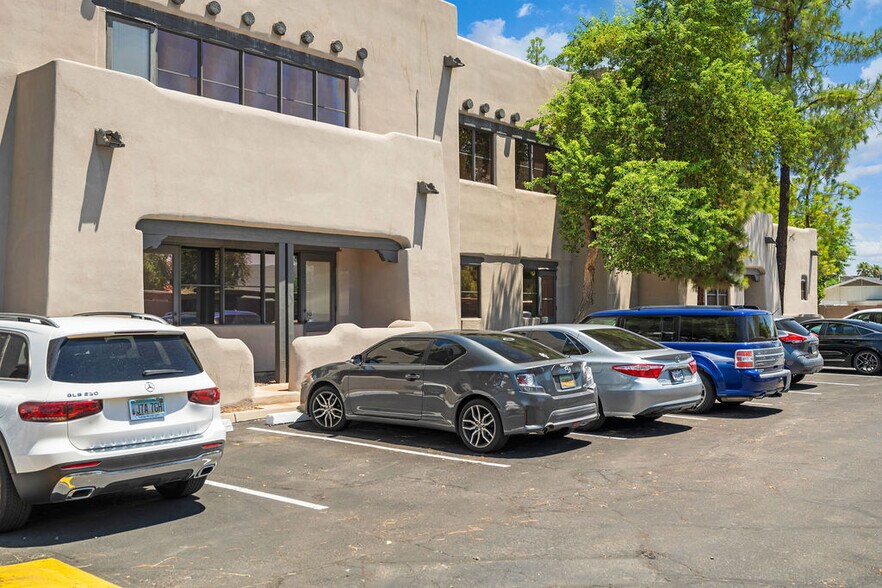 More Photos Of 301 E Bethany Home Rd, Phoenix Office For Lease