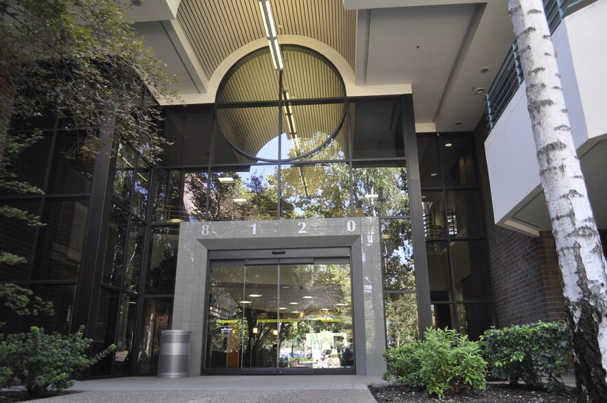 More Photos Of 8120 Timberlake Way, Sacramento Medical For Lease