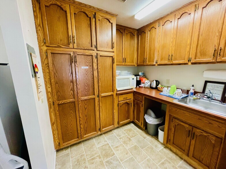 More Photos Of 7350 El Camino Real, Atascadero Office For Sale