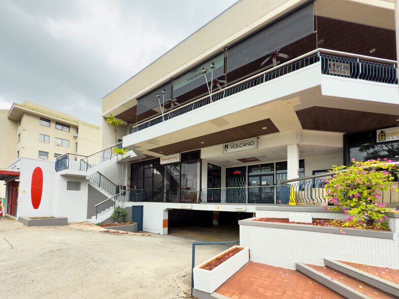 More Photos Of 449 Kapahulu Ave, Honolulu Storefront For Lease